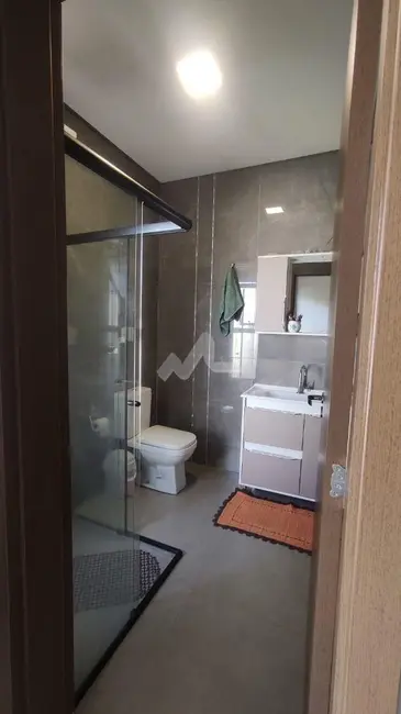 Casa com 2 quartos à venda, 99m2 em Vila Becker, Toledo - PR - imagem 4 Foto 4 de Casa com 2 quartos à venda, 99m2 em Vila Becker, Toledo - PR