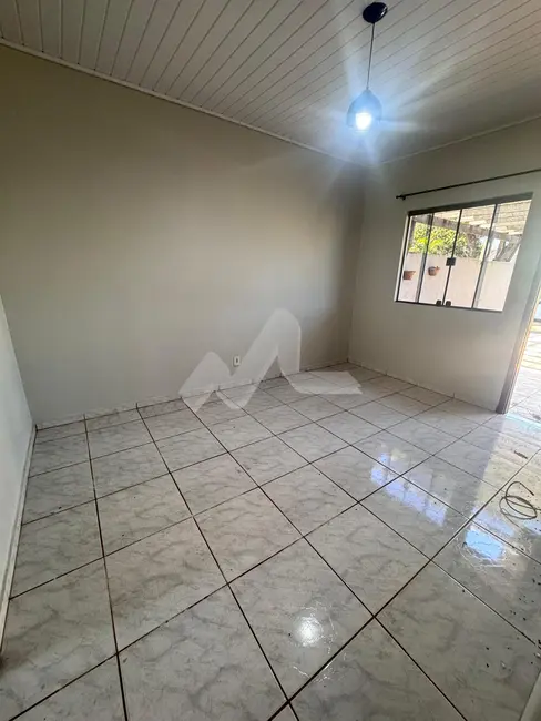 Casa com 2 quartos à venda, 54m2 em Jardim Coopagro, Toledo - PR - imagem 8 Foto 8 de Casa com 2 quartos à venda, 54m2 em Jardim Coopagro, Toledo - PR