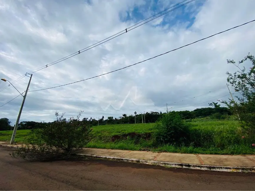 Foto 2 de Terreno / Lote à venda em Jardim Coopagro, Toledo - PR