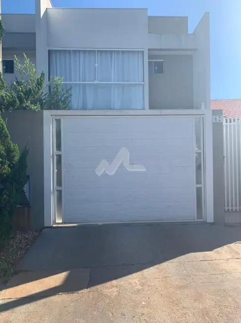 Sobrado com 3 quartos à venda, 198m2 em Jardim Gisela, Toledo - PR - imagem 1 Foto 1 de Sobrado com 3 quartos à venda, 198m2 em Jardim Gisela, Toledo - PR
