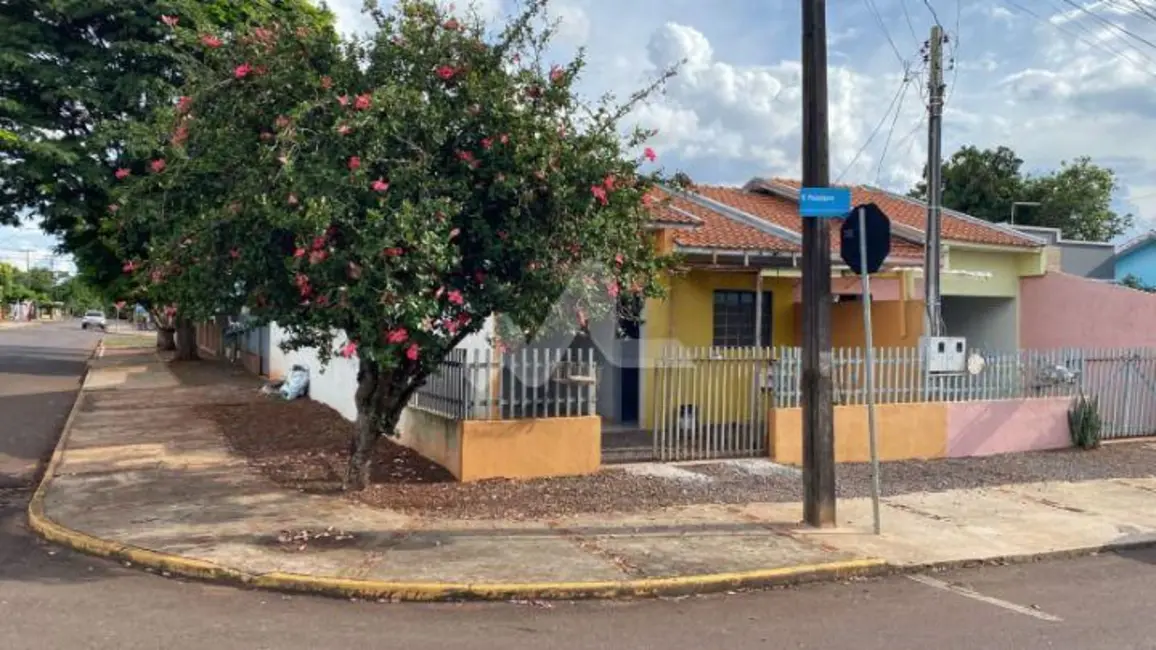 Foto 1 de Casa com 2 quartos à venda, 50m2 em Jardim Coopagro, Toledo - PR