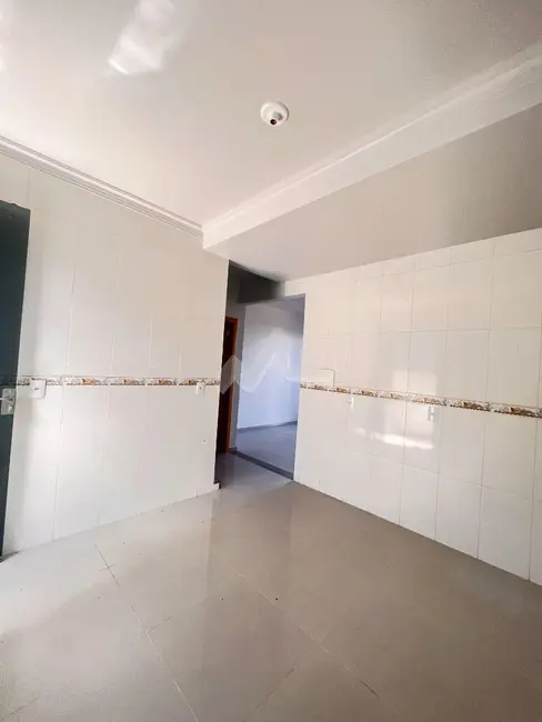Sobrado com 3 quartos à venda, 87m2 em Jardim Recanto, Toledo - PR - imagem 6 Foto 6 de Sobrado com 3 quartos à venda, 87m2 em Jardim Recanto, Toledo - PR