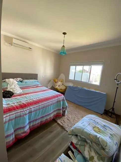 Casa com 1 quarto à venda, 185m2 em Jardim Pancera, Toledo - PR - imagem 5 Foto 5 de Casa com 1 quarto à venda, 185m2 em Jardim Pancera, Toledo - PR