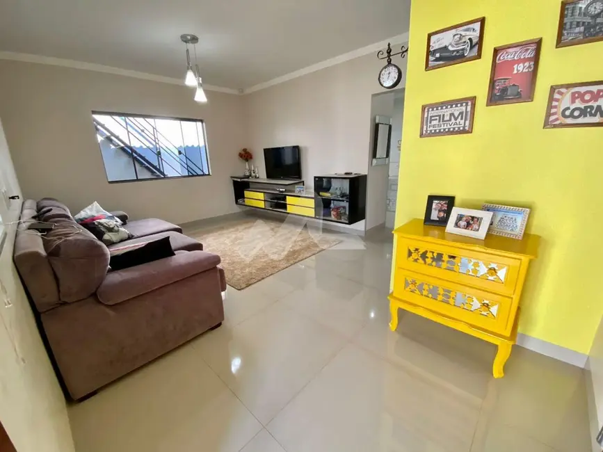 Casa com 1 quarto à venda, 185m2 em Jardim Pancera, Toledo - PR - imagem 9 Foto 9 de Casa com 1 quarto à venda, 185m2 em Jardim Pancera, Toledo - PR