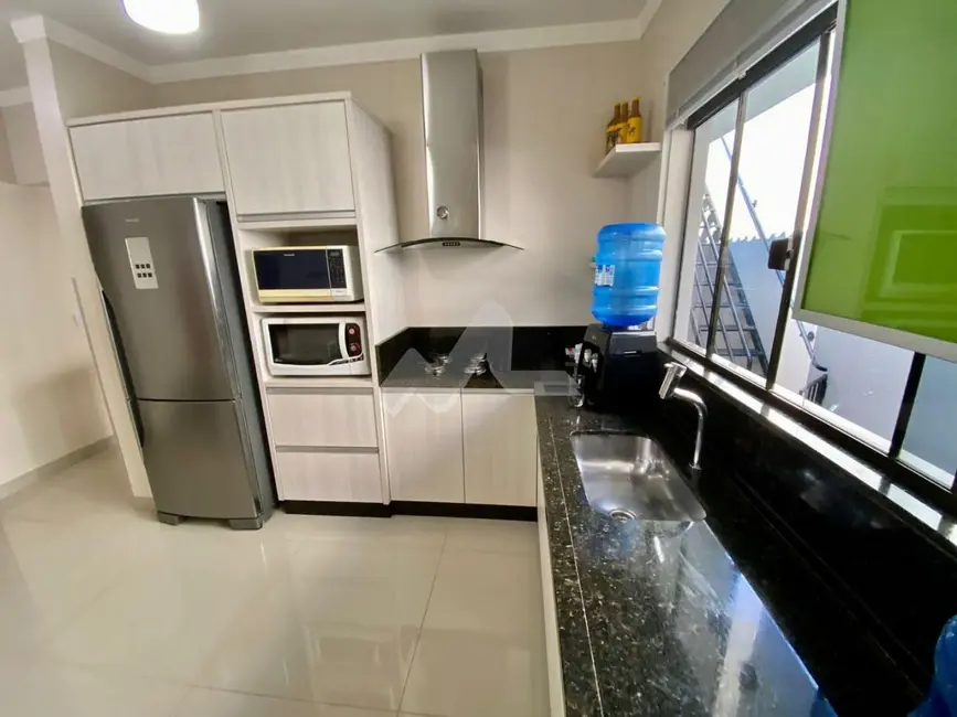 Casa com 1 quarto à venda, 185m2 em Jardim Pancera, Toledo - PR - imagem 4 Foto 4 de Casa com 1 quarto à venda, 185m2 em Jardim Pancera, Toledo - PR