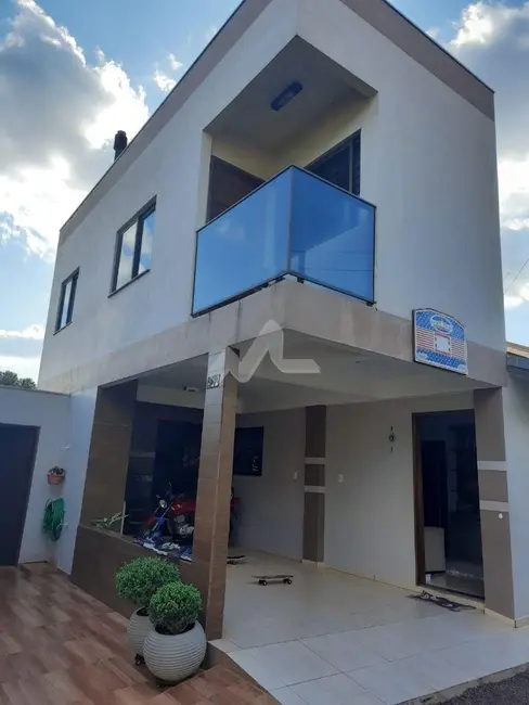 Sobrado com 3 quartos à venda, 105m2 em Jardim Coopagro, Toledo - PR - imagem 1 Foto 1 de Sobrado com 3 quartos à venda, 105m2 em Jardim Coopagro, Toledo - PR