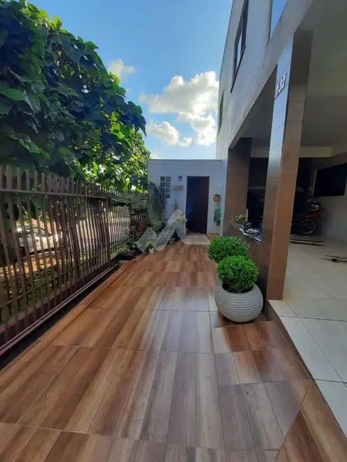 Sobrado com 3 quartos à venda, 105m2 em Jardim Coopagro, Toledo - PR - imagem 9 Foto 9 de Sobrado com 3 quartos à venda, 105m2 em Jardim Coopagro, Toledo - PR