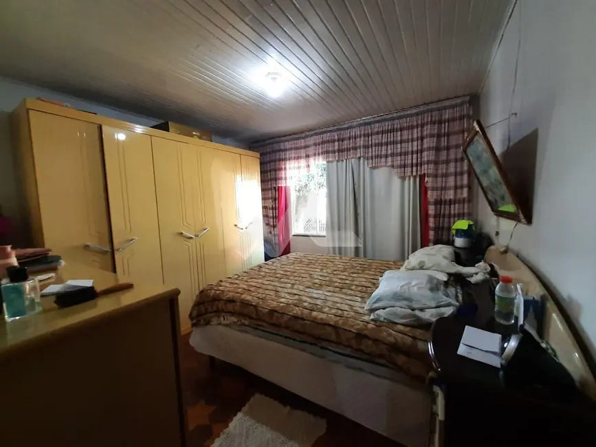 Casa com 3 quartos à venda, 130m2 em Vila Becker, Toledo - PR - imagem 4 Foto 4 de Casa com 3 quartos à venda, 130m2 em Vila Becker, Toledo - PR