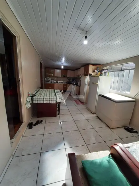 Casa com 3 quartos à venda, 130m2 em Vila Becker, Toledo - PR - imagem 6 Foto 6 de Casa com 3 quartos à venda, 130m2 em Vila Becker, Toledo - PR