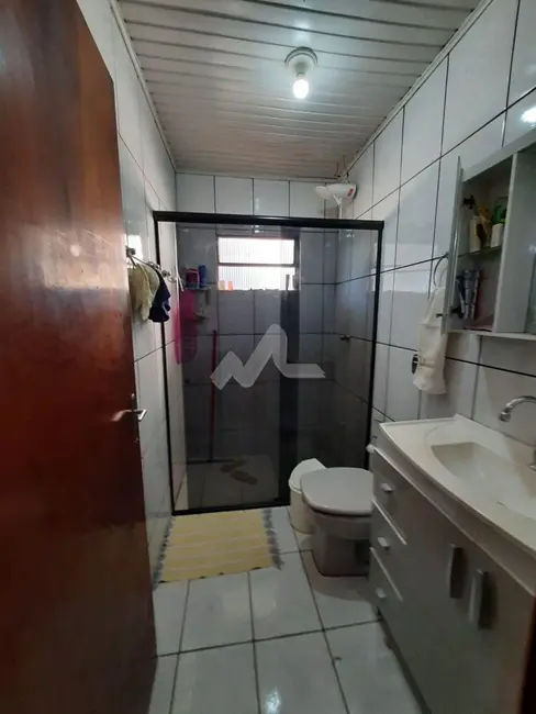 Casa com 3 quartos à venda, 130m2 em Vila Becker, Toledo - PR - imagem 2 Foto 2 de Casa com 3 quartos à venda, 130m2 em Vila Becker, Toledo - PR