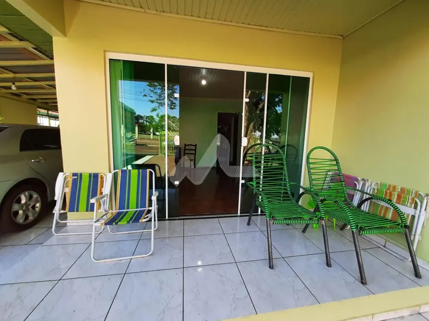 Casa com 3 quartos à venda, 130m2 em Vila Becker, Toledo - PR - imagem 5 Foto 5 de Casa com 3 quartos à venda, 130m2 em Vila Becker, Toledo - PR