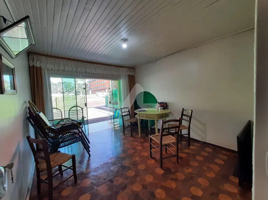 Casa com 3 quartos à venda, 130m2 em Vila Becker, Toledo - PR - imagem 8 Foto 8 de Casa com 3 quartos à venda, 130m2 em Vila Becker, Toledo - PR