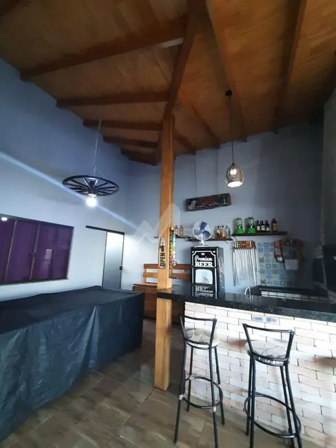 Casa com 3 quartos à venda, 170m2 em Jardim Pancera, Toledo - PR - imagem 8 Foto 8 de Casa com 3 quartos à venda, 170m2 em Jardim Pancera, Toledo - PR