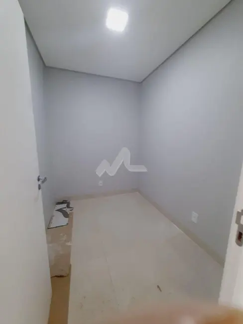 Sobrado com 2 quartos à venda, 120m2 em Jardim Parizzotto, Toledo - PR - imagem 8 Foto 8 de Sobrado com 2 quartos à venda, 120m2 em Jardim Parizzotto, Toledo - PR