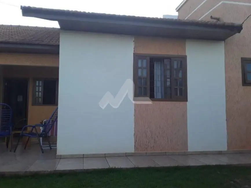 Casa com 2 quartos à venda, 108m2 em São Francisco, Toledo - PR - imagem 3 Foto 3 de Casa com 2 quartos à venda, 108m2 em São Francisco, Toledo - PR