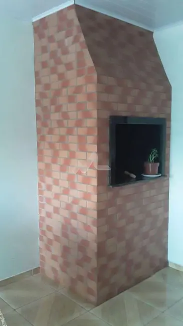 Casa com 2 quartos à venda, 108m2 em São Francisco, Toledo - PR - imagem 2 Foto 2 de Casa com 2 quartos à venda, 108m2 em São Francisco, Toledo - PR