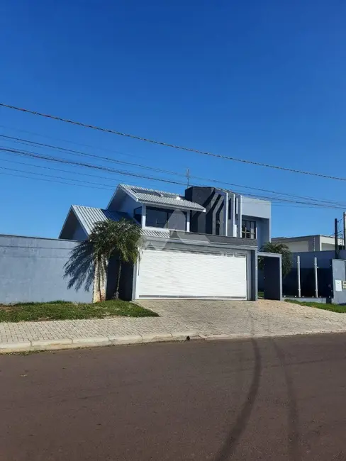 Sobrado com 3 quartos à venda, 288m2 em Jardim Gisela, Toledo - PR - imagem 4 Foto 4 de Sobrado com 3 quartos à venda, 288m2 em Jardim Gisela, Toledo - PR