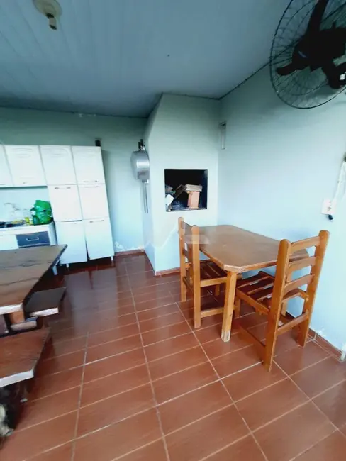 Casa com 3 quartos à venda, 96m2 em São Francisco, Toledo - PR - imagem 5 Foto 5 de Casa com 3 quartos à venda, 96m2 em São Francisco, Toledo - PR