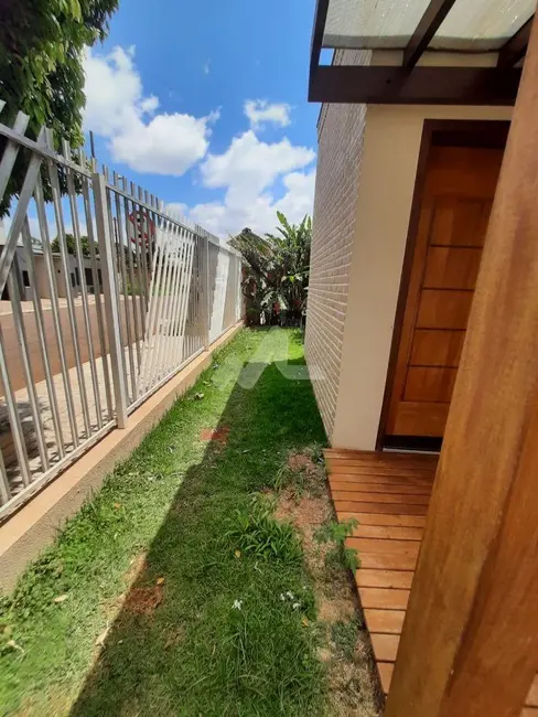 Casa com 3 quartos à venda, 205m2 em Jardim Porto Alegre, Toledo - PR - imagem 8 Foto 8 de Casa com 3 quartos à venda, 205m2 em Jardim Porto Alegre, Toledo - PR