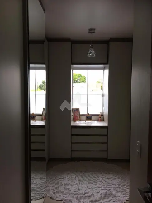 Sobrado com 3 quartos à venda, 148m2 em Jardim Porto Alegre, Toledo - PR - imagem 7 Foto 7 de Sobrado com 3 quartos à venda, 148m2 em Jardim Porto Alegre, Toledo - PR