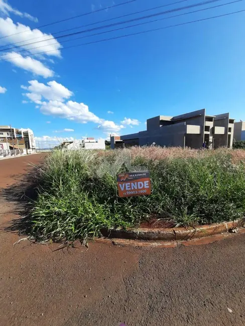 Foto 1 de Terreno / Lote à venda, 360m2 em Vila Becker, Toledo - PR