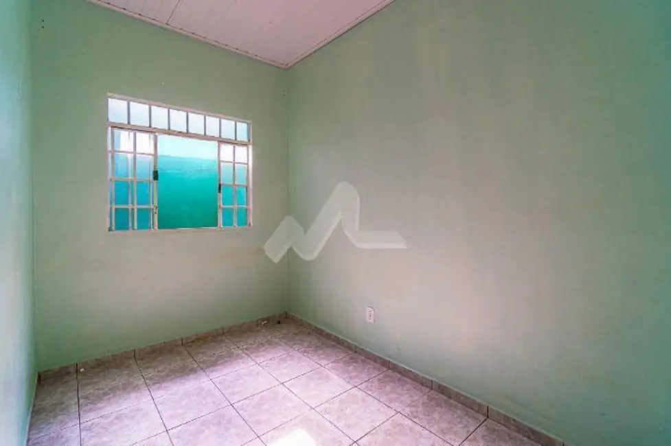 Casa com 2 quartos à venda, 46m2 em Jardim Coopagro, Toledo - PR - imagem 5 Foto 5 de Casa com 2 quartos à venda, 46m2 em Jardim Coopagro, Toledo - PR