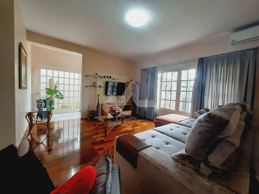 Sobrado com 2 quartos à venda, 322m2 em Jardim La Salle, Toledo - PR - imagem 6 Foto 6 de Sobrado com 2 quartos à venda, 322m2 em Jardim La Salle, Toledo - PR