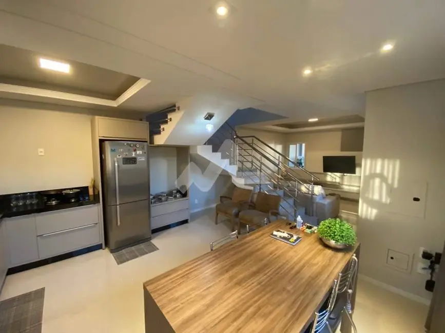 Sobrado com 2 quartos à venda, 190m2 em Jardim Pancera, Toledo - PR - imagem 6 Foto 6 de Sobrado com 2 quartos à venda, 190m2 em Jardim Pancera, Toledo - PR