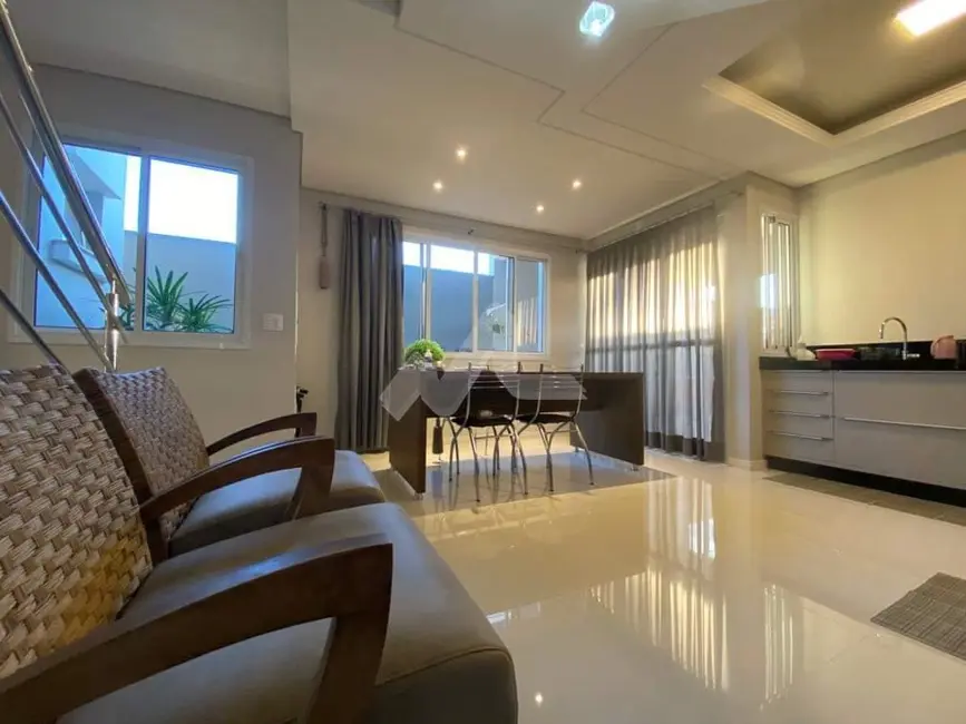 Sobrado com 2 quartos à venda, 190m2 em Jardim Pancera, Toledo - PR - imagem 5 Foto 5 de Sobrado com 2 quartos à venda, 190m2 em Jardim Pancera, Toledo - PR