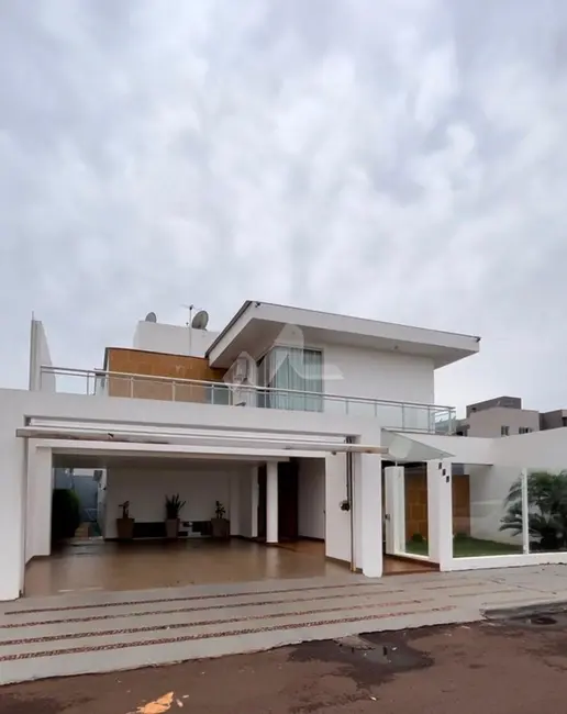 Casa com 3 quartos à venda, 242m2 em Toledo - PR - imagem 5 Foto 5 de Casa com 3 quartos à venda, 242m2 em Toledo - PR