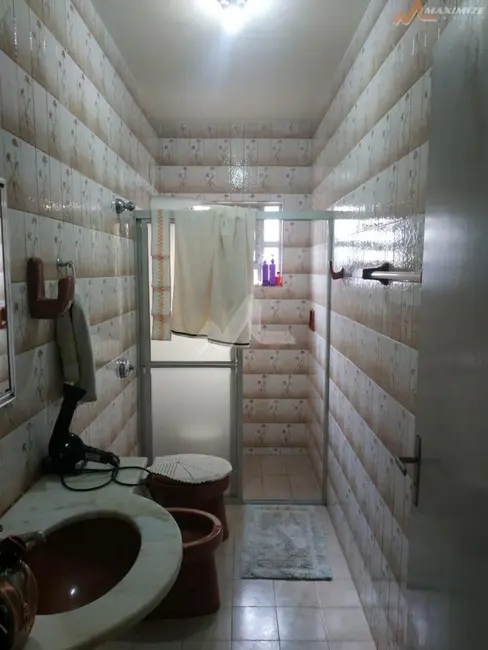 Casa com 3 quartos à venda, 397m2 em Jardim La Salle, Toledo - PR - imagem 7 Foto 7 de Casa com 3 quartos à venda, 397m2 em Jardim La Salle, Toledo - PR