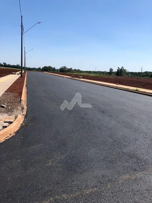 Foto 1 de Terreno / Lote à venda, 366m2 em Vila Becker, Toledo - PR