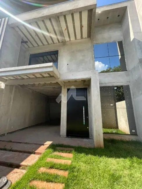 Foto 1 de Sobrado com 2 quartos à venda, 119m2 em Jardim Pancera, Toledo - PR