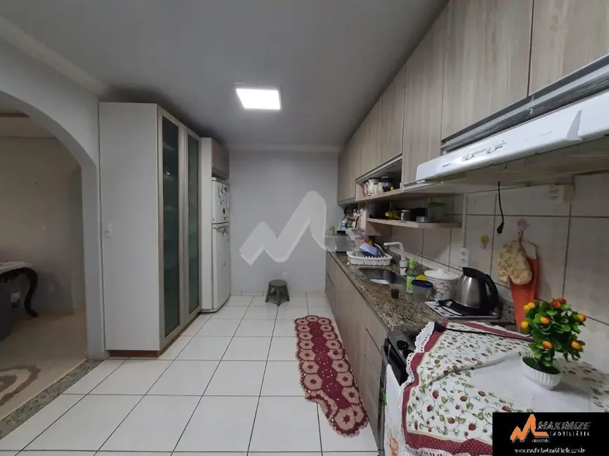 Apartamento com 2 quartos à venda, 172m2 em Centro, Toledo - PR - imagem 6 Foto 6 de Apartamento com 2 quartos à venda, 172m2 em Centro, Toledo - PR