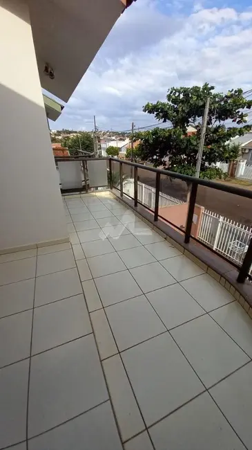 Sobrado com 2 quartos à venda, 124m2 em Vila Operária, Toledo - PR - imagem 9 Foto 9 de Sobrado com 2 quartos à venda, 124m2 em Vila Operária, Toledo - PR