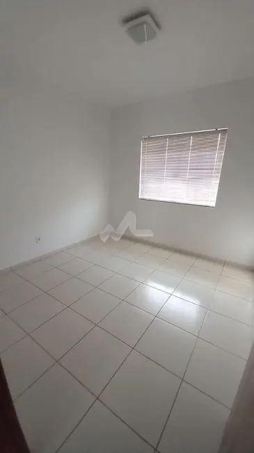 Sobrado com 2 quartos à venda, 124m2 em Vila Operária, Toledo - PR - imagem 6 Foto 6 de Sobrado com 2 quartos à venda, 124m2 em Vila Operária, Toledo - PR