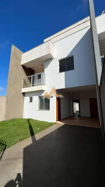 Foto 2 de Sobrado com 2 quartos para alugar, 136m2 em Jardim Gisela, Toledo - PR