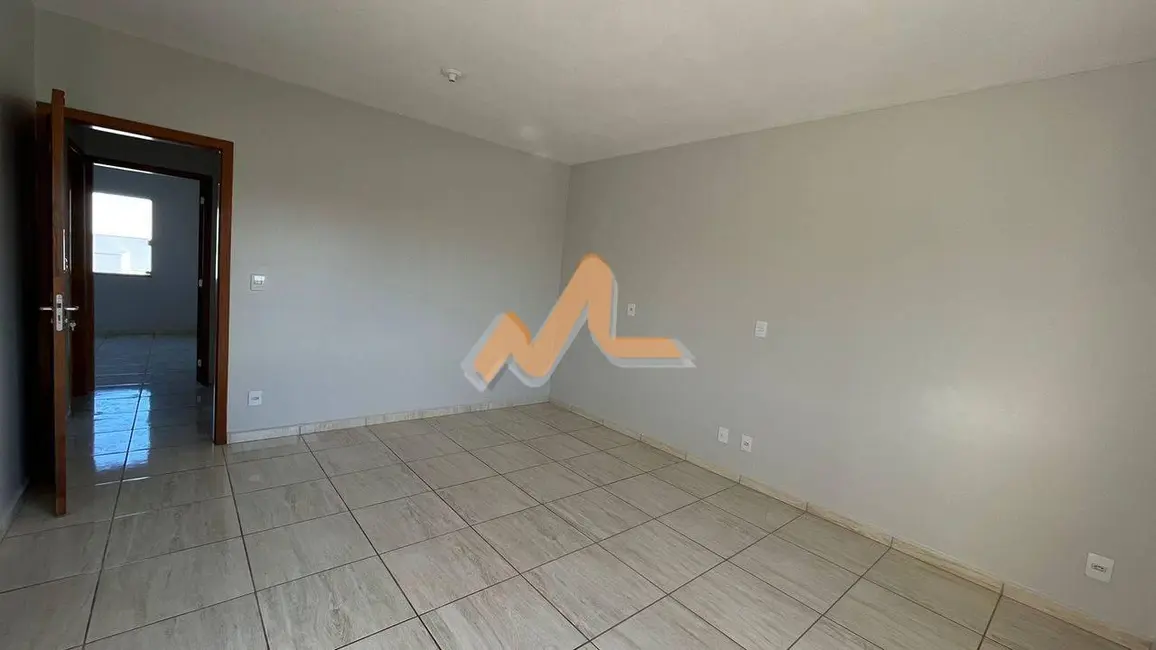 Foto 6 de Sobrado com 2 quartos para alugar, 136m2 em Jardim Gisela, Toledo - PR