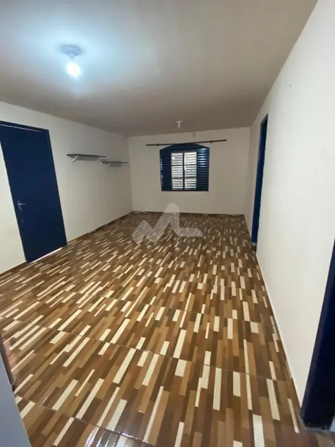 Casa com 3 quartos à venda, 138m2 em Jardim Gisela, Toledo - PR - imagem 7 Foto 7 de Casa com 3 quartos à venda, 138m2 em Jardim Gisela, Toledo - PR