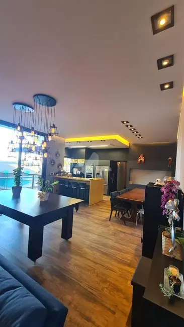 Casa à venda, 400m2 em Toledo - PR - imagem 8 Foto 8 de Casa à venda, 400m2 em Toledo - PR
