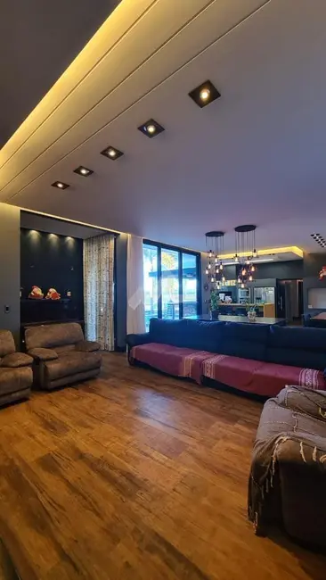 Casa à venda, 400m2 em Toledo - PR - imagem 24 Foto 24 de Casa à venda, 400m2 em Toledo - PR