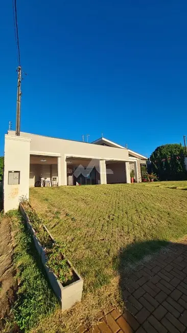 Casa à venda, 400m2 em Toledo - PR - imagem 2 Foto 2 de Casa à venda, 400m2 em Toledo - PR