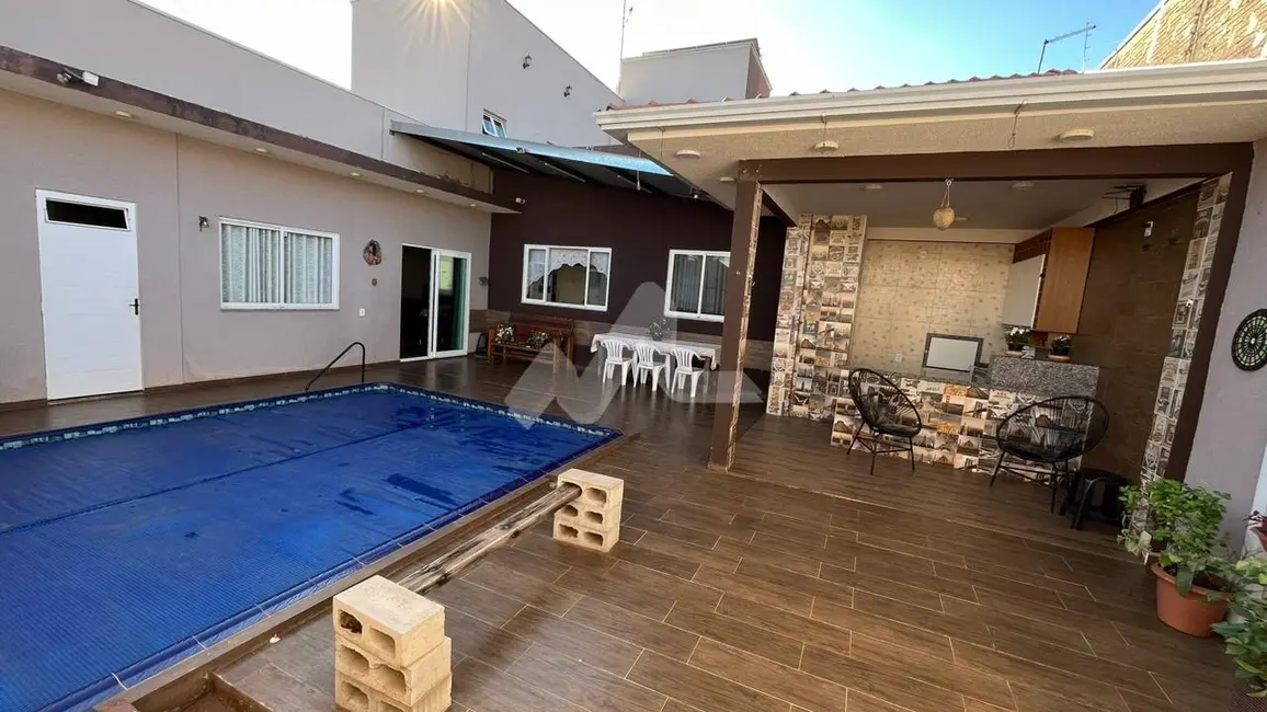 Casa com 2 quartos à venda, 305m2 em Jardim Pancera, Toledo - PR - imagem 9 Foto 9 de Casa com 2 quartos à venda, 305m2 em Jardim Pancera, Toledo - PR