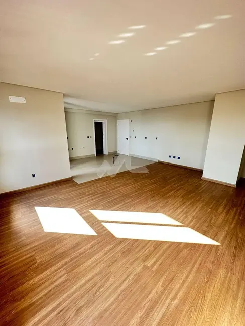 Apartamento com 3 quartos à venda, 150m2 em Vila Industrial, Toledo - PR - imagem 5 Foto 5 de Apartamento com 3 quartos à venda, 150m2 em Vila Industrial, Toledo - PR