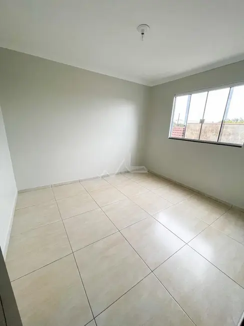 Sobrado com 3 quartos à venda, 190m2 em Jardim Coopagro, Toledo - PR - imagem 5 Foto 5 de Sobrado com 3 quartos à venda, 190m2 em Jardim Coopagro, Toledo - PR