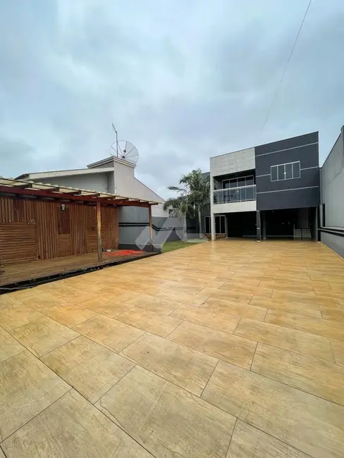 Sobrado com 3 quartos à venda, 190m2 em Jardim Coopagro, Toledo - PR - imagem 2 Foto 2 de Sobrado com 3 quartos à venda, 190m2 em Jardim Coopagro, Toledo - PR