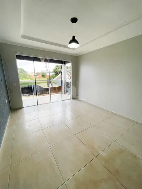 Sobrado com 3 quartos à venda, 190m2 em Jardim Coopagro, Toledo - PR - imagem 7 Foto 7 de Sobrado com 3 quartos à venda, 190m2 em Jardim Coopagro, Toledo - PR