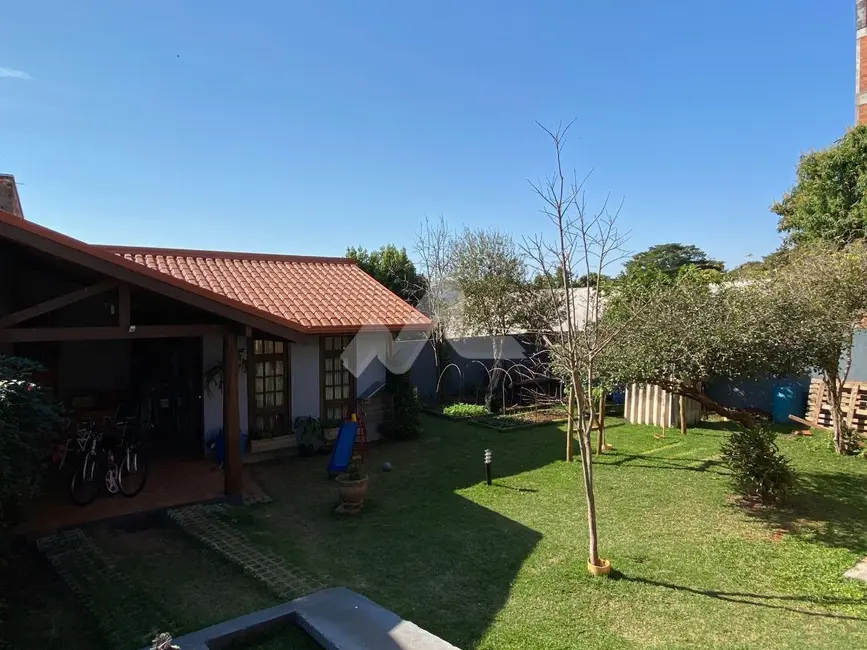Casa com 4 quartos à venda, 234m2 em Jardim Gisela, Toledo - PR - imagem 4 Foto 4 de Casa com 4 quartos à venda, 234m2 em Jardim Gisela, Toledo - PR