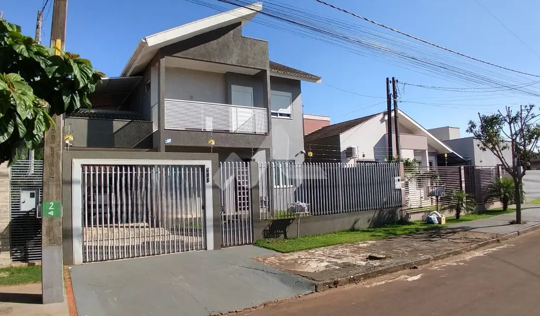 Foto 2 de Casa com 3 quartos à venda, 227m2 em Jardim Coopagro, Toledo - PR