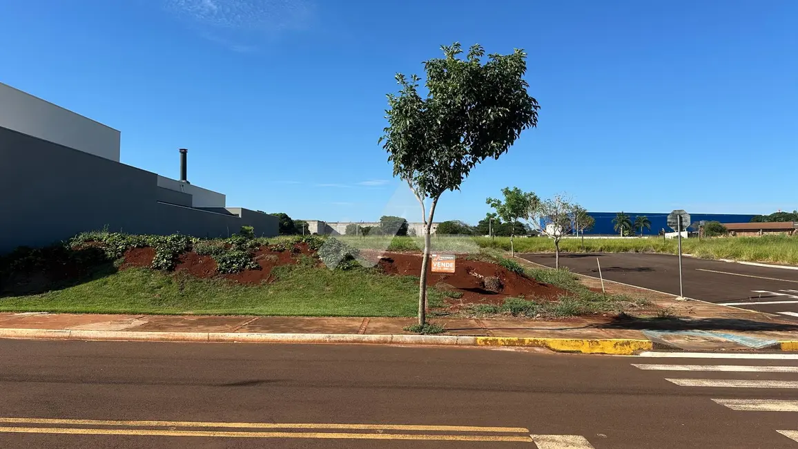 Foto 2 de Terreno / Lote à venda, 644m2 em Tocantins, Toledo - PR